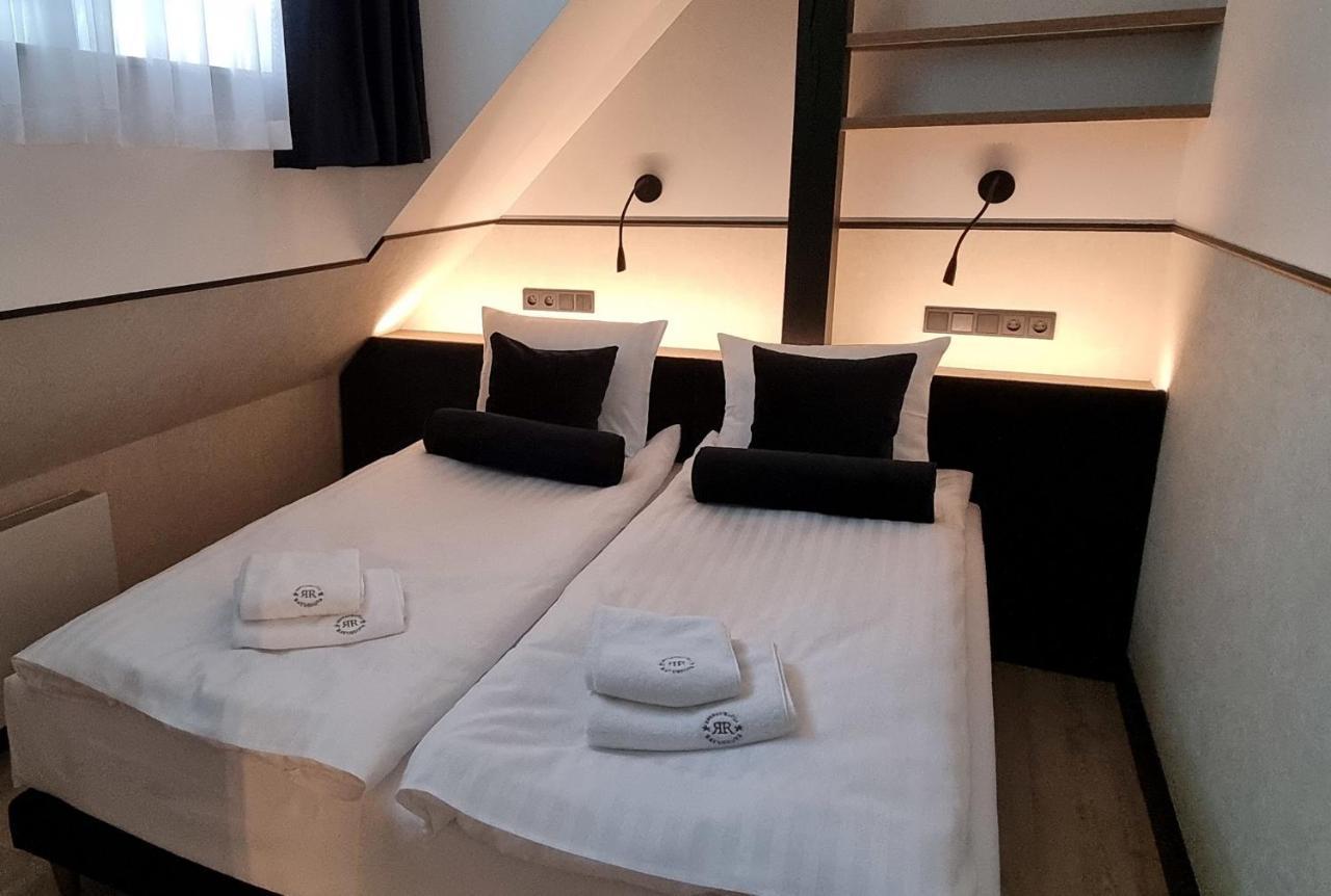 Apartamento Stary Rynek Premium Apartments: Old Market Square Elegance *