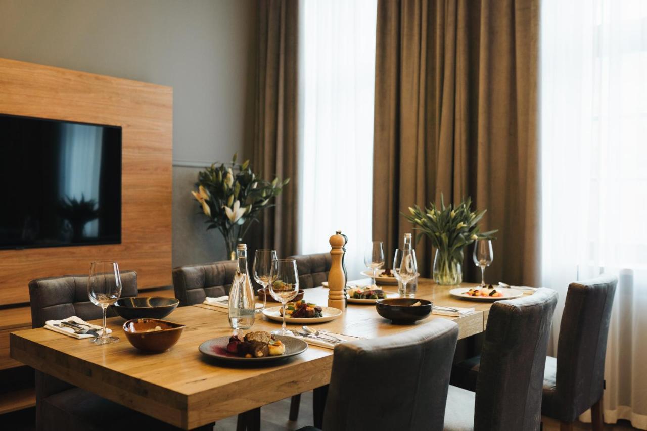 Stary Rynek Premium Apartments: Old Market Square Elegance Apartamento Poznań