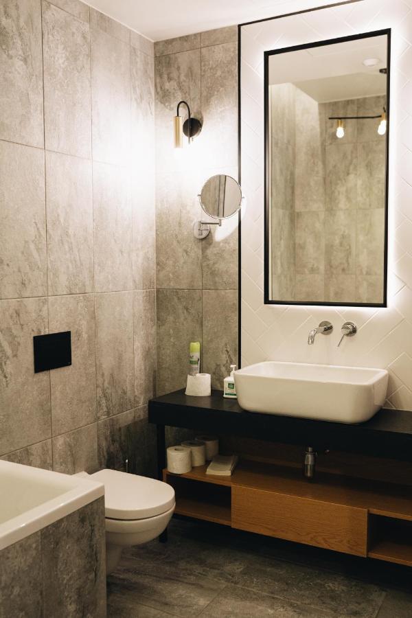 Ratuszova Stary Rynek Old Market Square Premium Apartments & Restaurant Ad 1954 Apartment *